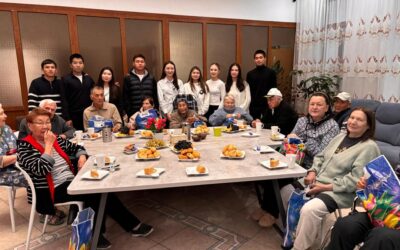 Тёплая встреча: активисты колледжа в доме престарелых