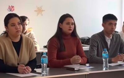 Оқытушы Мырзабек Әйгерімнің жетекшілігімен дебат өтті